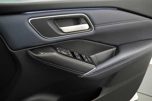 Nissan Qashqai 1.3 DIG-T MH 140 Tekna with Glass Roof and Drive Assist Technology