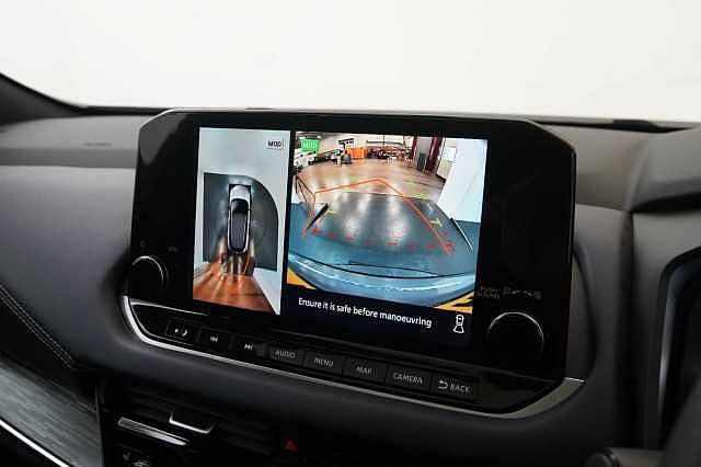 Nissan Qashqai 1.3 DIG-T MH 140 Tekna with Glass Roof and Drive Assist Technology