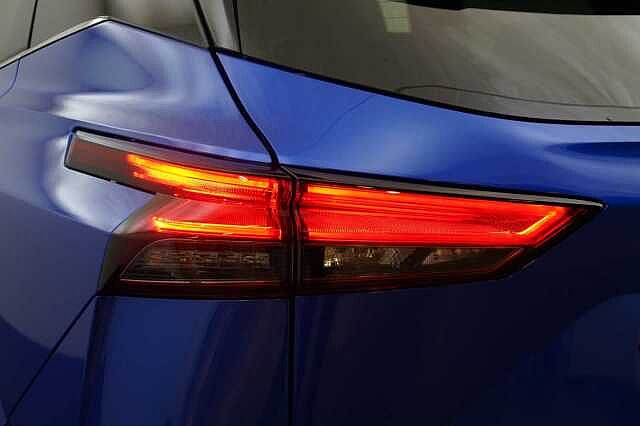 Nissan Qashqai 1.3 DIG-T  MH 140 Tekna with Glass Roof and Drive Assist Technology