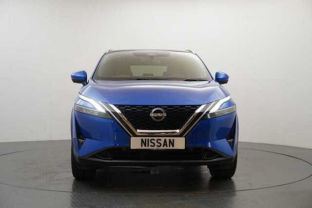 Nissan Qashqai 1.3 DIG-T  MH 140 Tekna with Glass Roof and Drive Assist Technology