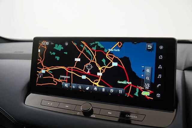 Nissan Qashqai 1.3 DIG-T  MH 140 Tekna with Glass Roof and Drive Assist Technology