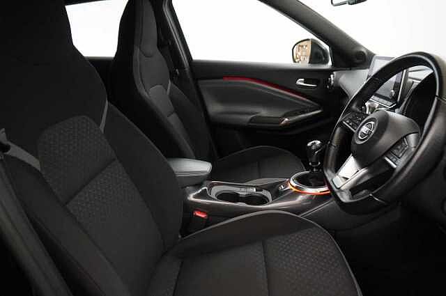 Nissan Juke 1.0 DIG-T 117 N-Connecta with Sat Nav and Rear View Camera