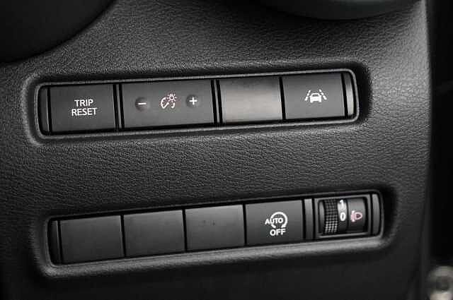 Nissan Juke 1.0 DIG-T 117 N-Connecta with Sat Nav and Rear View Camera