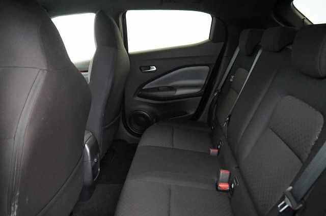 Nissan Juke 1.0 DIG-T 117 N-Connecta with Sat Nav and Rear View Camera