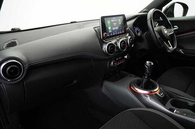 Nissan Juke 1.0 DIG-T 117 N-Connecta with Sat Nav and Rear View Camera