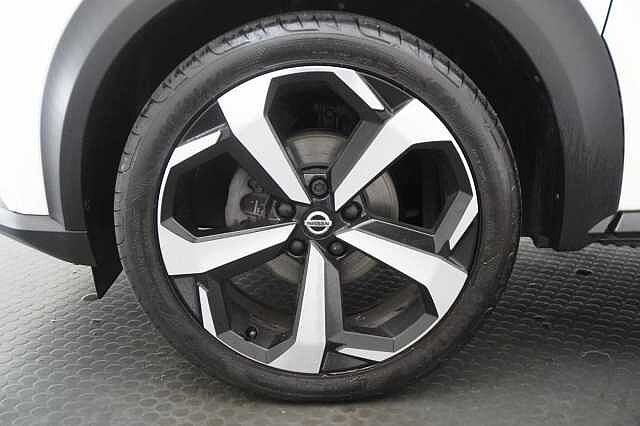 Nissan Juke 1.0 DIG-T 114 Tekna with BOSE Audio and Drive Assist Technology