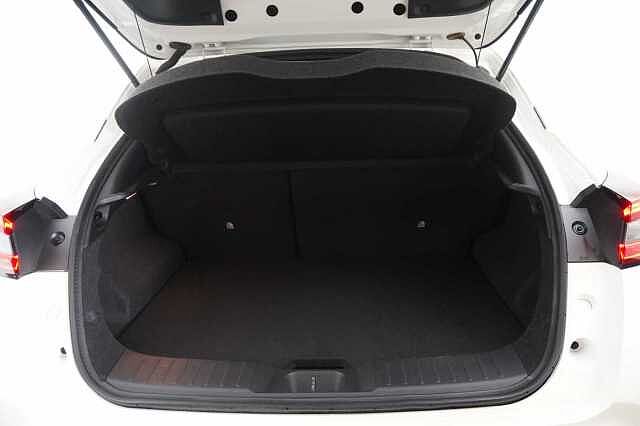 Nissan Juke 1.0 DIG-T 114 Tekna with BOSE Audio and Drive Assist Technology