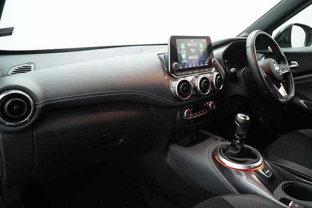 Nissan Juke 1.0 DIG-T 114 Tekna with BOSE Audio and Drive Assist Technology