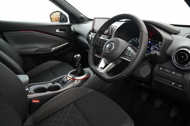 Nissan Juke 1.0 DIG-T 114 Tekna with BOSE Audio and Drive Assist Technology