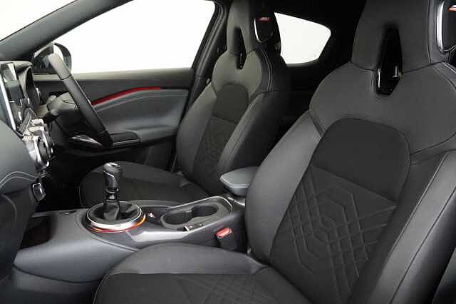 Nissan Juke 1.0 DIG-T 114 Tekna with BOSE Audio and Drive Assist Technology