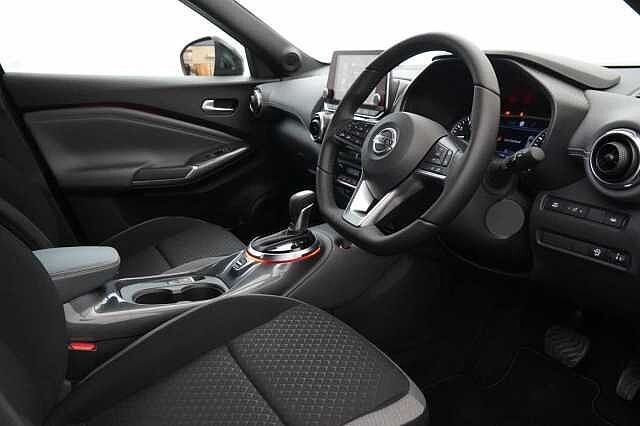 Nissan Juke 1.0 DIG-T 117 N-Connecta DCT Auto with Sat Nav and Rear View Camera