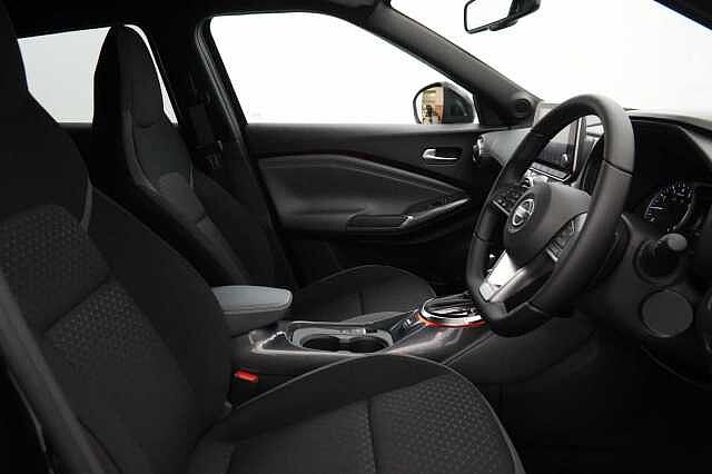 Nissan Juke 1.0 DIG-T 117 N-Connecta DCT Auto with Sat Nav and Rear View Camera