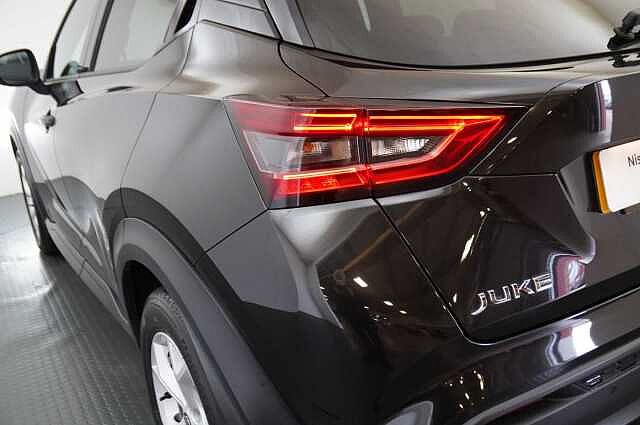 Nissan Juke 1.0 DIG-T 117 N-Connecta DCT Auto with Sat Nav and Rear View Camera