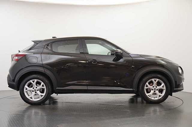 Nissan Juke 1.0 DIG-T 117 N-Connecta DCT Auto with Sat Nav and Rear View Camera