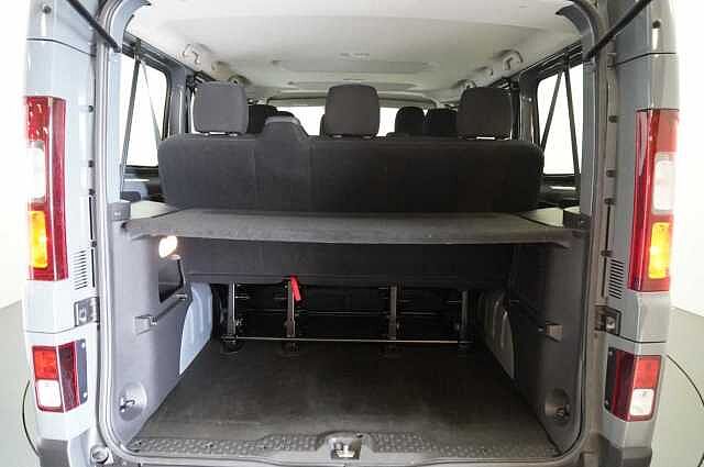 Nissan Primastar 2.0 dCi 150 Tekna Combi L1 SWB 3.0T with 9 Seats