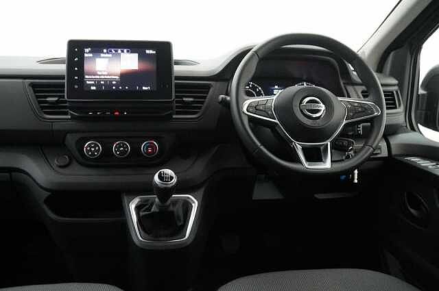Nissan Primastar 2.0 dCi 150 Tekna Combi L1 SWB 3.0T with 9 Seats