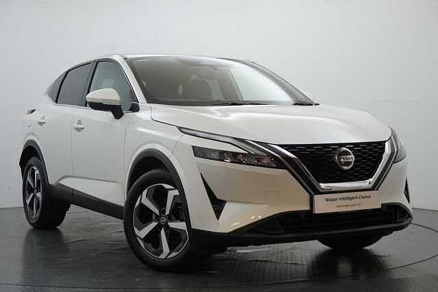 Nissan Qashqai 1.3 DIG-T MH 140 N-Connecta with Sat Nav and 360 View Cameras