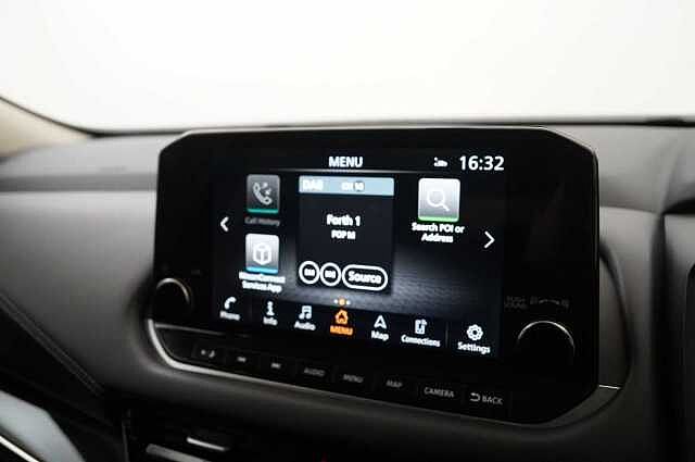 Nissan Qashqai 1.3 DIG-T MH 140 N-Connecta with Sat Nav and 360 View Cameras