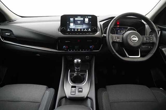 Nissan Qashqai 1.3 DIG-T MH 140 N-Connecta with Sat Nav and 360 View Cameras