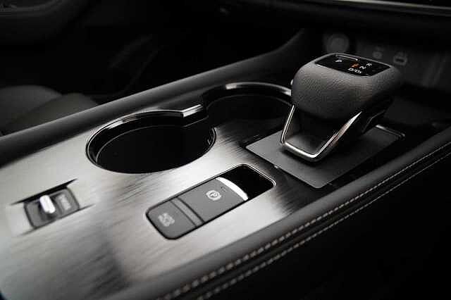 Nissan X-Trail 1.5 163 VC-T Mild Hybrid Tekna Auto with 5 Seats + BOSE Audio and Sunroof