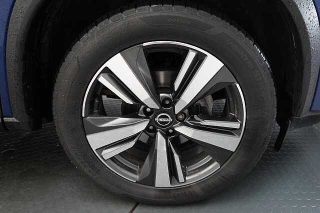 Nissan X-Trail 1.5 163 VC-T Mild Hybrid Tekna Auto with 5 Seats + BOSE Audio and Sunroof