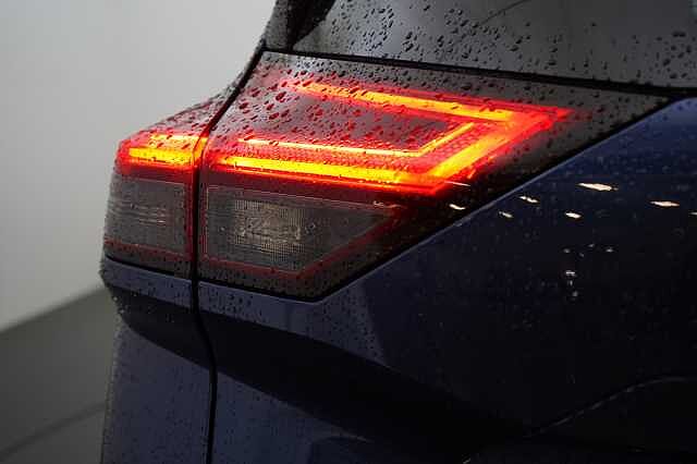 Nissan X-Trail 1.5 163 VC-T Mild Hybrid Tekna Auto with 5 Seats + BOSE Audio and Sunroof