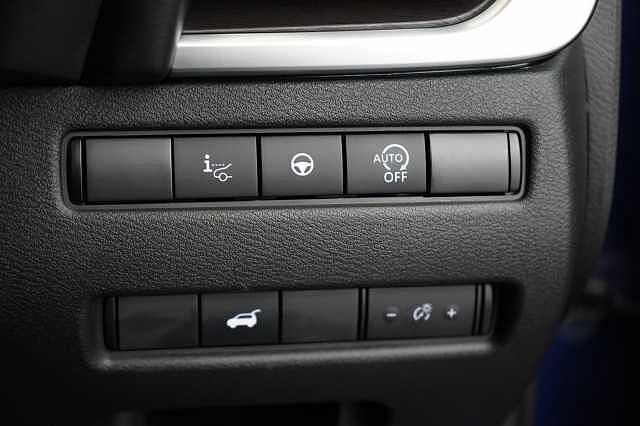 Nissan X-Trail 1.5 163 VC-T Mild Hybrid Tekna Auto with 5 Seats + BOSE Audio and Sunroof