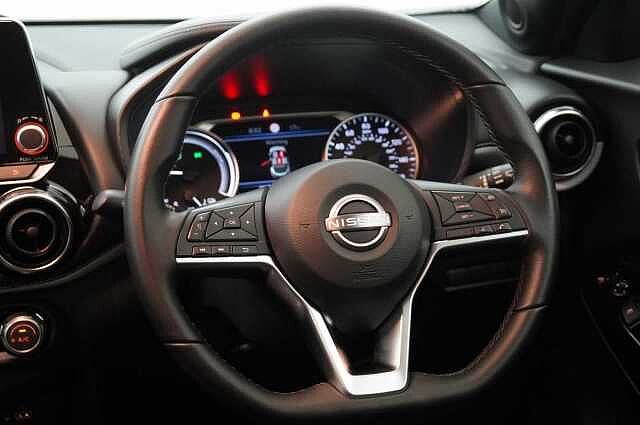 Nissan Juke 1.6 143 HEV Hybrid Premiere Edition Auto with Sat Nav and Rear View Camera