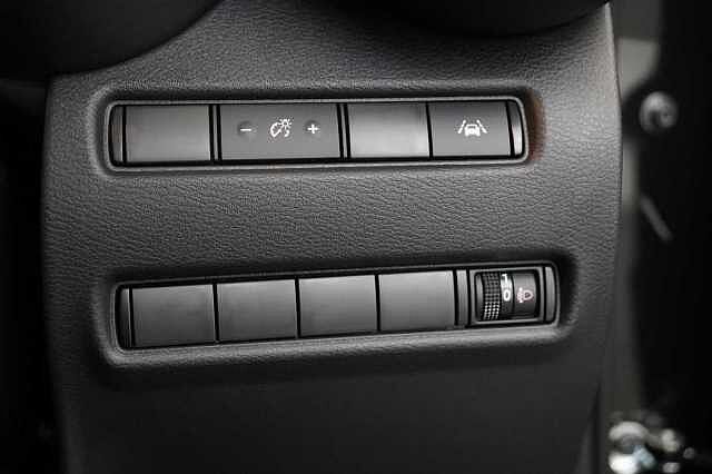 Nissan Juke 1.6 143 HEV Hybrid N-Connecta Auto with Sat Nav and Rear View Camera