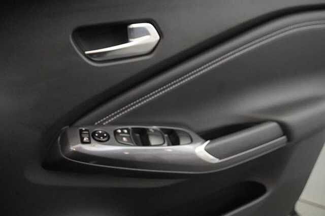 Nissan Juke 1.6 143 HEV Hybrid N-Connecta Auto with Sat Nav and Rear View Camera