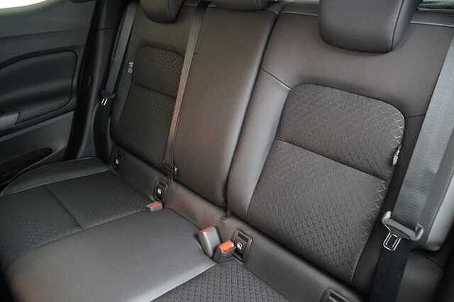 Nissan Juke 1.6 143 HEV Hybrid N-Connecta Auto with Sat Nav and Rear View Camera