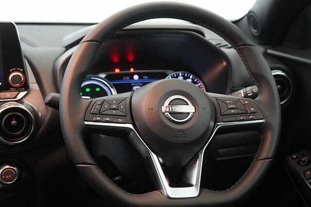 Nissan Juke 1.6 143 HEV Hybrid N-Connecta Auto with Sat Nav and Rear View Camera
