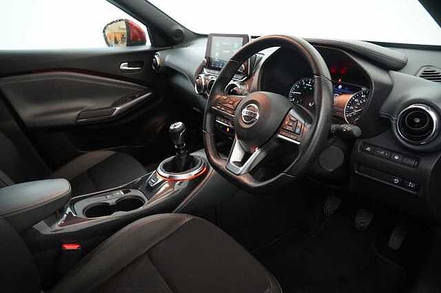 Nissan Juke 1.0 DIG-T 117 Tekna with BOSE Audio and Drive Assist Technology