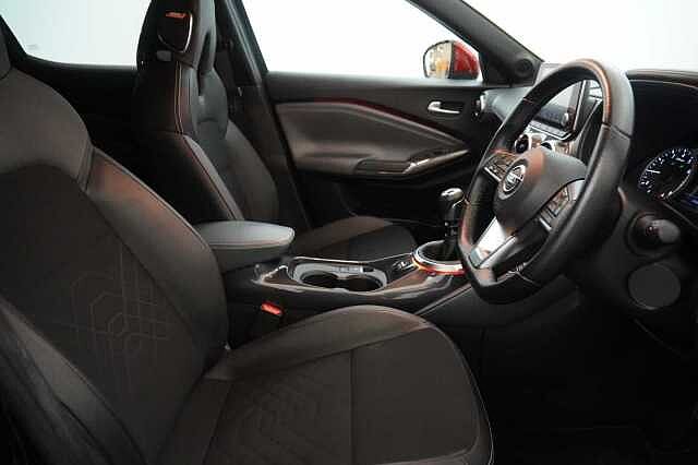 Nissan Juke 1.0 DIG-T 117 Tekna with BOSE Audio and Drive Assist Technology