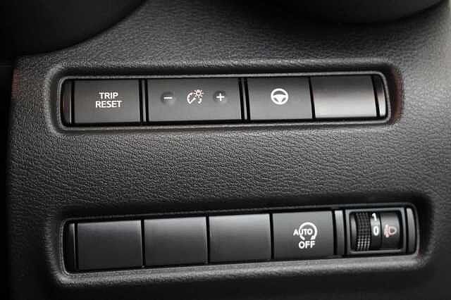 Nissan Juke 1.0 DIG-T 117 Tekna with BOSE Audio and Drive Assist Technology