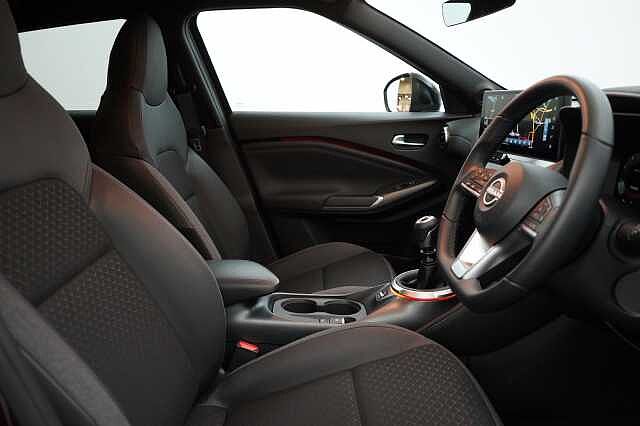 Nissan Juke 1.0 DIG-T 114 N-Connecta with Sat Nav and Rear View Camera