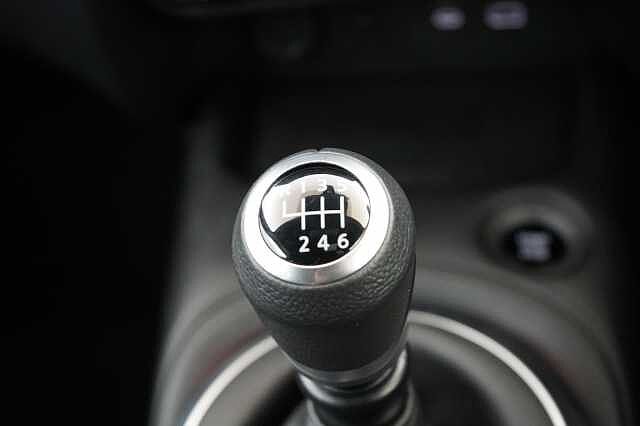 Nissan Juke 1.0 DIG-T 114 N-Connecta with Sat Nav and Rear View Camera