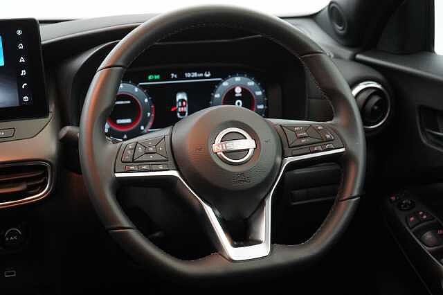 Nissan Juke 1.0 DIG-T 114 N-Connecta with Sat Nav and Rear View Camera