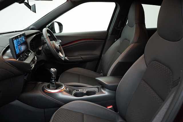 Nissan Juke 1.0 DIG-T 114 N-Connecta with Sat Nav and Rear View Camera