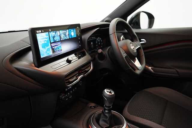 Nissan Juke 1.0 DIG-T 114 N-Connecta with Sat Nav and Rear View Camera