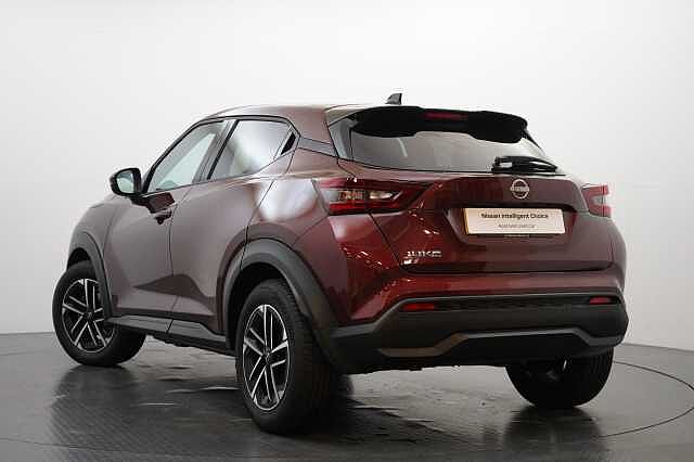 Nissan Juke 1.0 DIG-T 114 N-Connecta with Sat Nav and Rear View Camera