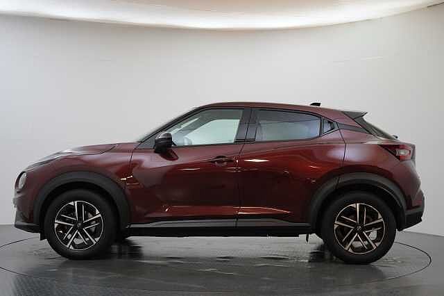 Nissan Juke 1.0 DIG-T 114 N-Connecta with Sat Nav and Rear View Camera
