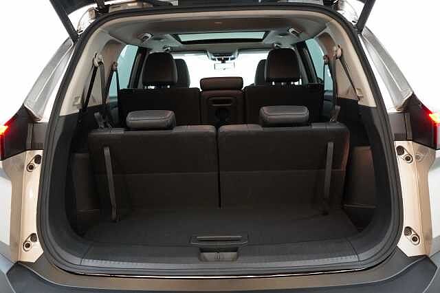 Nissan X-Trail 1.5 213 e-Power e-4ORCE Tekna+ Auto with 7 Seats + Sunroof and Leather