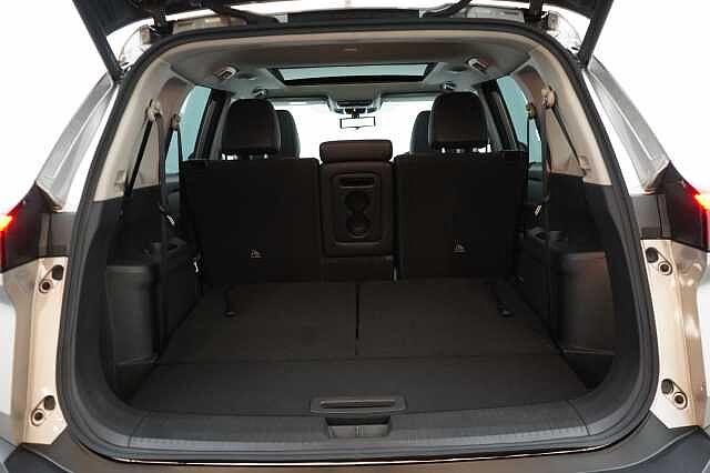 Nissan X-Trail 1.5 213 e-Power e-4ORCE Tekna+ Auto with 7 Seats + Sunroof and Leather