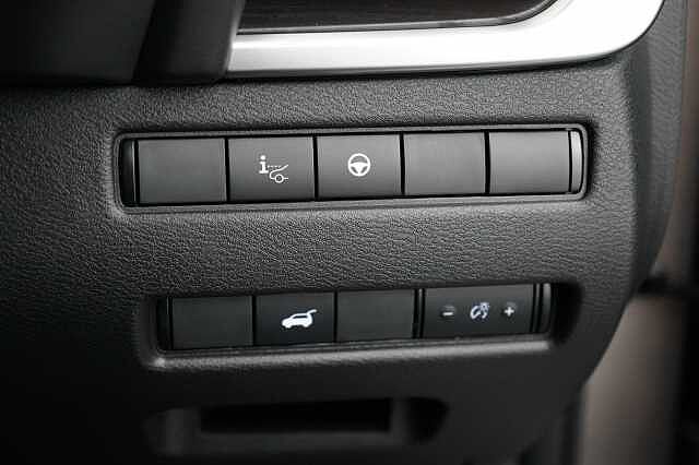 Nissan X-Trail 1.5 213 e-Power e-4ORCE Tekna+ Auto with 7 Seats + Sunroof and Leather