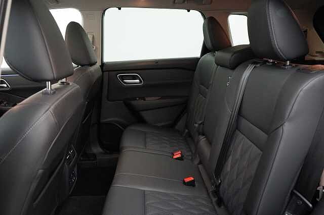 Nissan X-Trail 1.5 213 e-Power e-4ORCE Tekna+ Auto with 7 Seats + Sunroof and Leather
