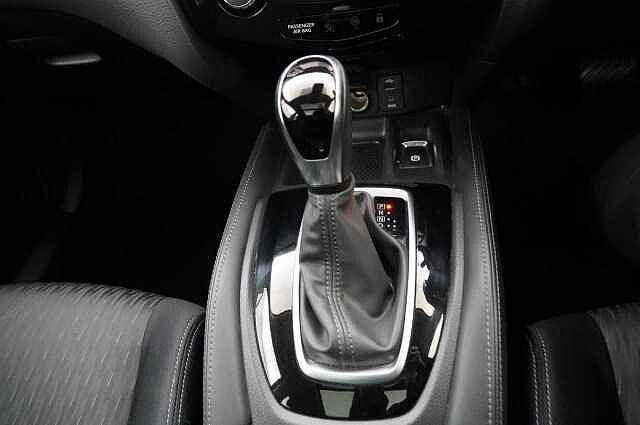 Nissan X-Trail 2.0 dCi 177 4WD N-Connecta X-Tronic Auto with 7 Seats and Panoramic Sunroof