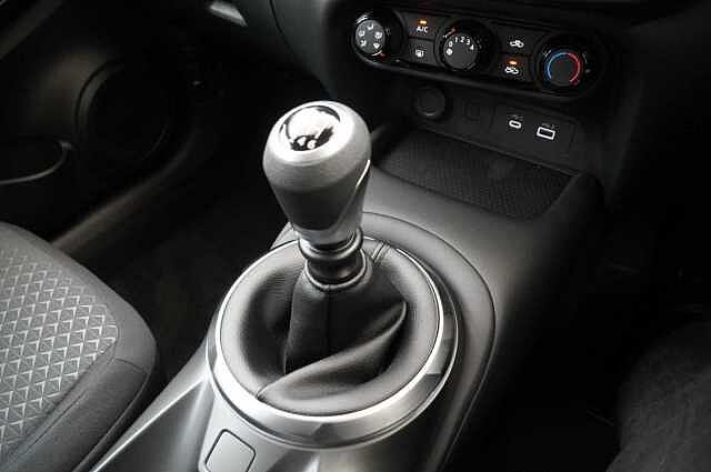 Nissan Juke 1.0 DIG-T 114 Acenta Premium with Rear View Camera