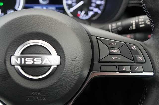 Nissan Juke 1.6 143 HEV Hybrid N-Connecta Auto with Sat Nav and Rear View Camera