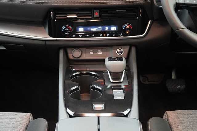 Nissan X-Trail 1.5 VC-T MH 163 N-Connecta X-Tronic Auto with 7 Seats + Nav and 360 Cameras